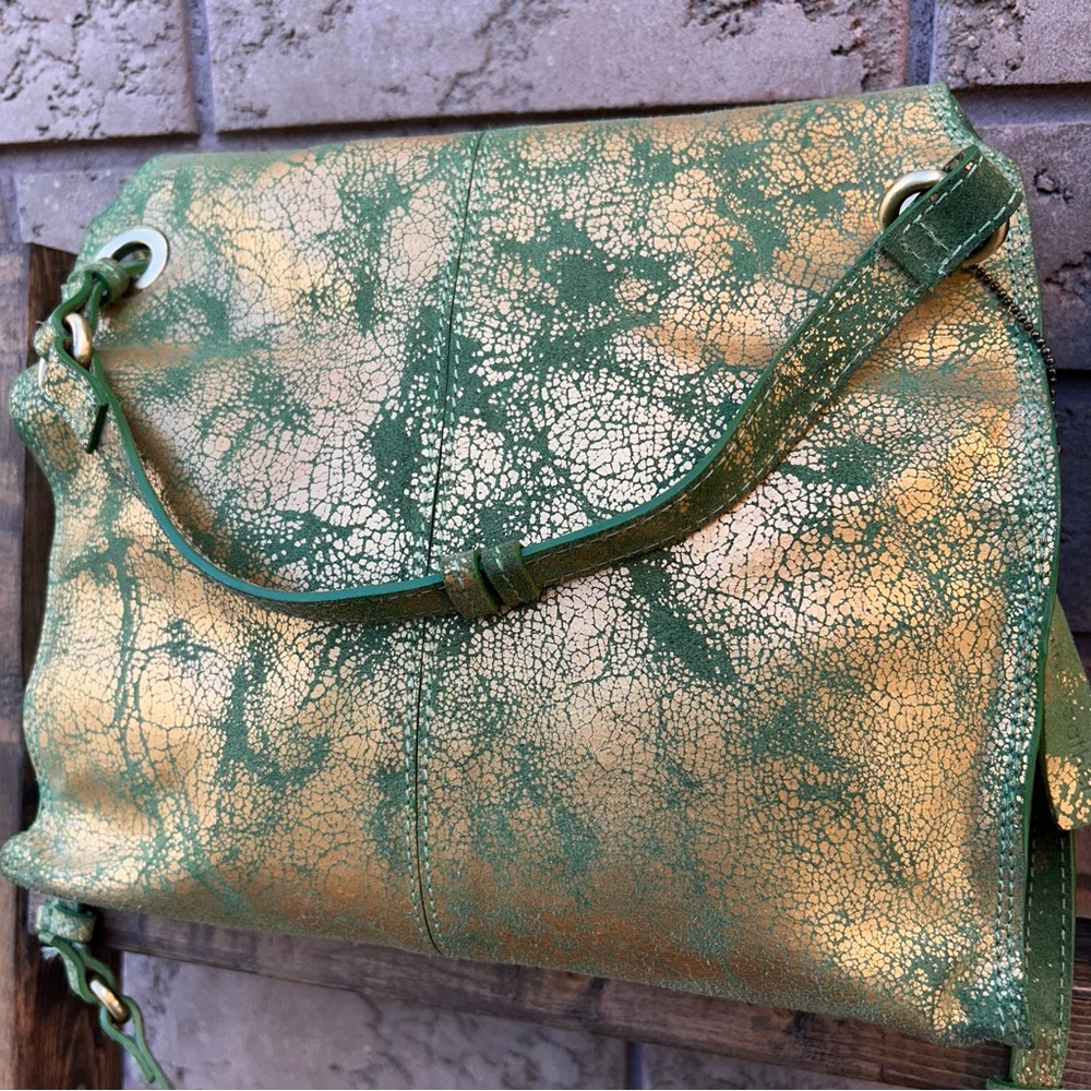 Nino BOSSI Green and Gold Crossbody Bag with Metallic Finish